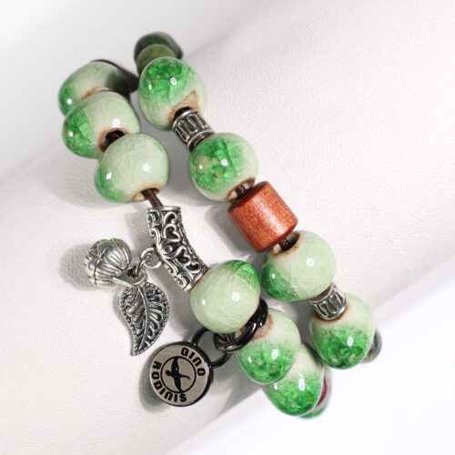 vista frontal de Brazalete B393 Verde jade