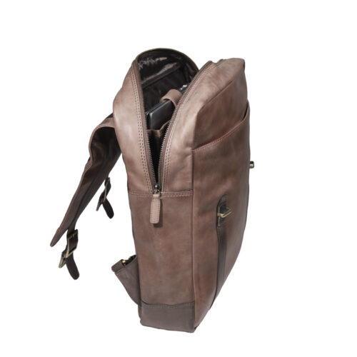 Mochila de Cuero, Color Camel, Modelo 2114 - Gino Rodinis